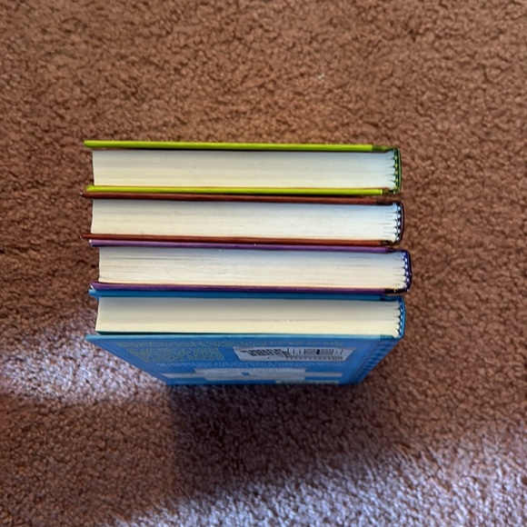 Diary of a Wimpy Kid Hardcover Bundle #5-8 - Picture 6 of 6